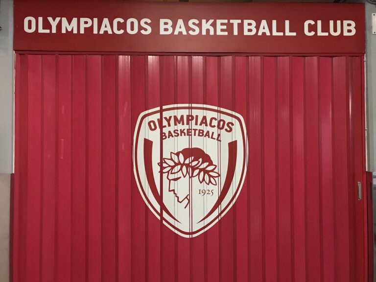 Ο Τουπάν σκοράρει από το κέντρο και ο Σπανούλης… ντριπλάρει (vids)