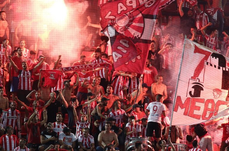 Sold out διαρκείας για το πέταλο της Θύρας 7