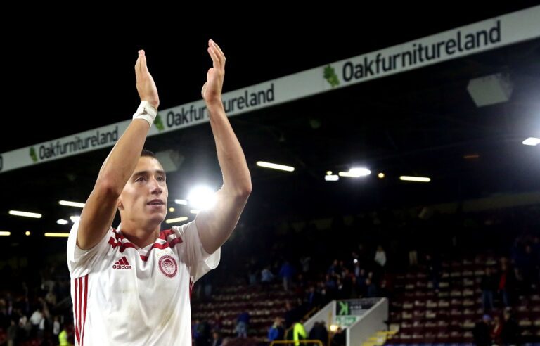 Η πρόθεση ανανέωσης για Τσιμίκα και οι Μαρτίνς, Σκίμπε