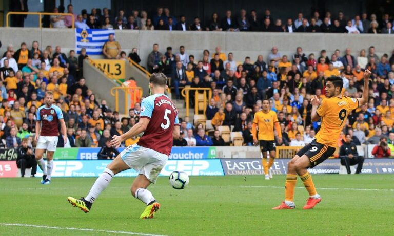 Καταιγιστική η Γουλβς κόντρα στην Μπέρνλι (vid)