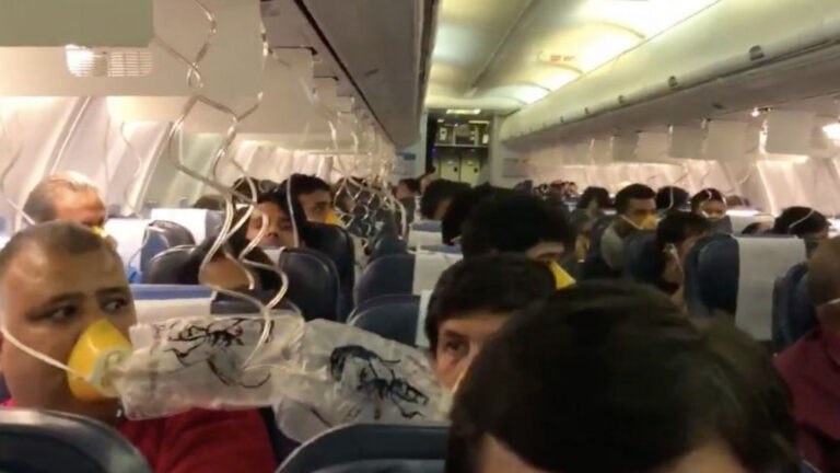 Θρίλερ στον αέρα: Μάτωσαν αυτιά και μύτες επιβατών την ώρα της πτήσης