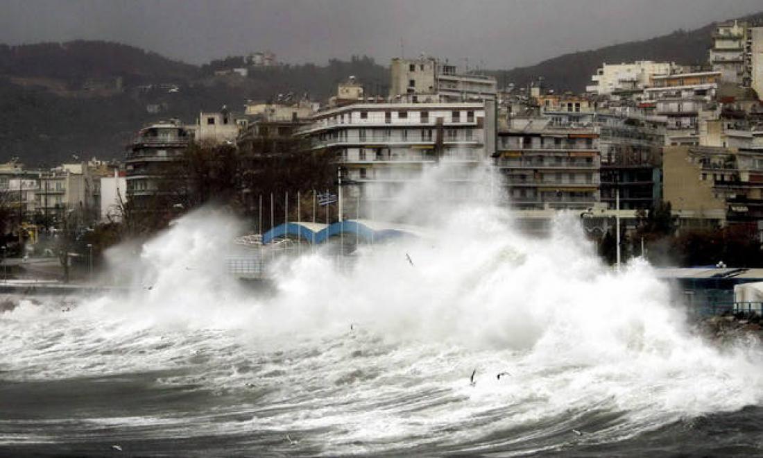 Μεσογειακός κυκλώνας: Αγνοείται ζευγάρι ηλικιωμένων στην Εύβοια