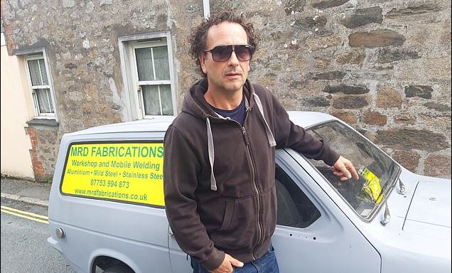 Επέστρεψε από διακοπές και τον περίμενε… μια έκπληξη