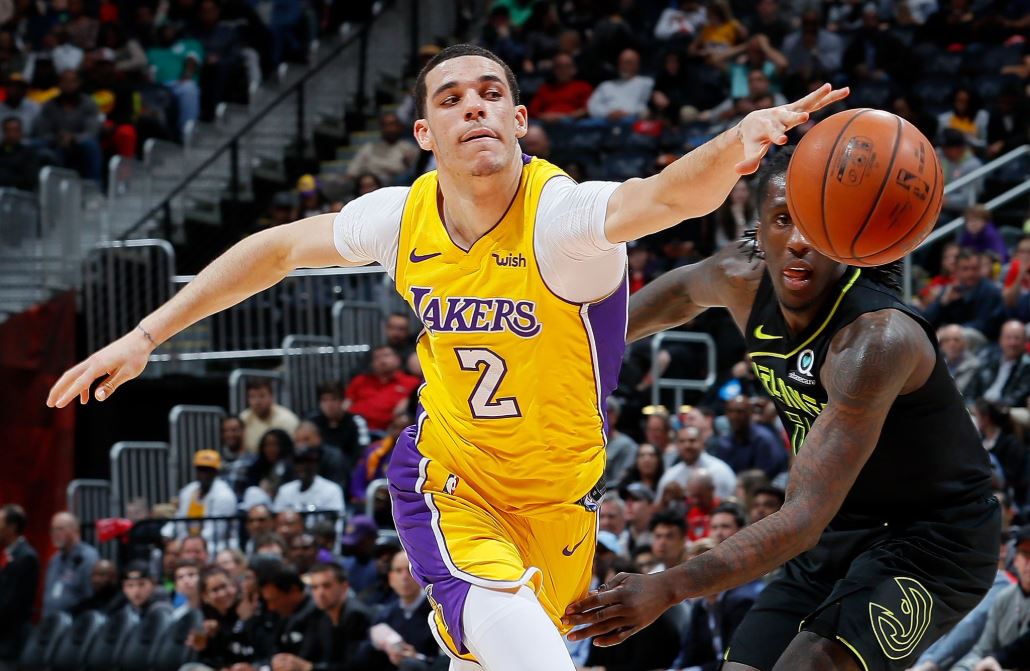 «Παίζεται… του Μπολ για την πρεμιέρα των Λέικερς»