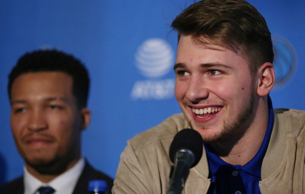 Ντόντσιτς: «Αδέρφια είμαι μαζί σας» (vid)