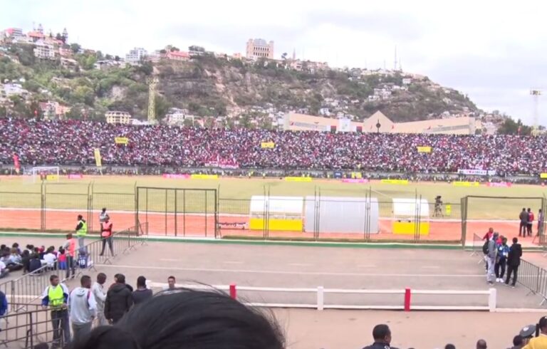Ποδοπατήθηκαν σε ποδοσφαιρικό αγώνα στη Μαδαγασκάρη (pics)