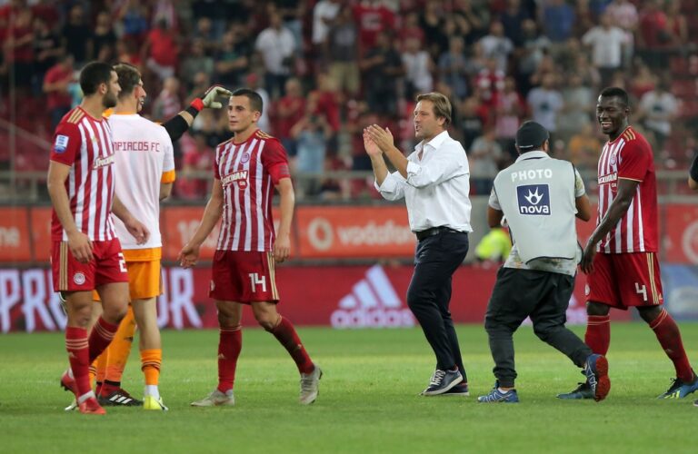 Ομιλία Μαρτίνς: «Έχουμε δύο ισάξιες ενδεκάδες, συνεχίζουμε ενωμένοι»