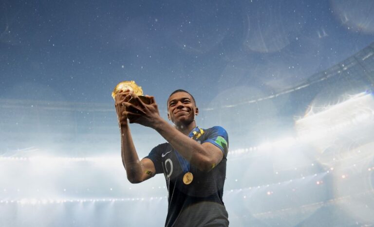 Η Σίτι στρώνει «χρυσάφι» για τον Εμπαπέ