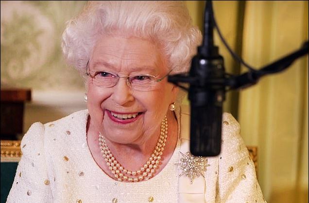 Η Βασίλισσα Ελισάβετ είναι μία από εμάς