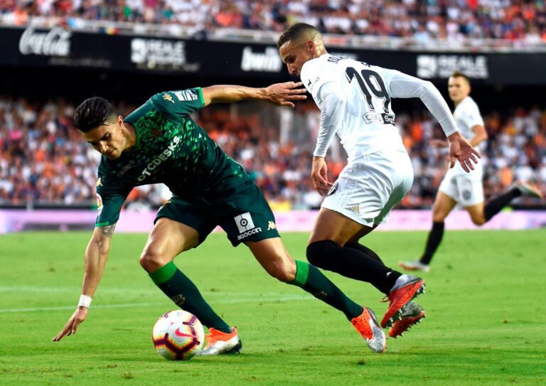 Όρθια στο «Μεστάγια» και έρχεται «Καραϊσκάκη» η Μπέτις