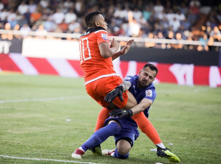 Δεν δόθηκε πέναλτι στον ΠΑΟΚ για μαρκάρισμα στον Ζαμπά