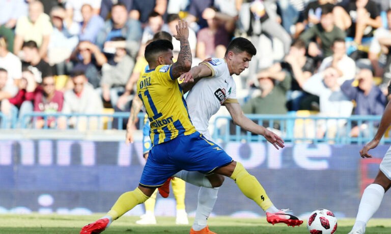 Super League: Αλλαγές σε δύο αγώνες