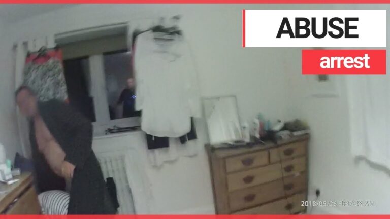 Τον έπιασαν πάνω στη γυναίκα του να απειλεί να τη σκοτώσει (vid)