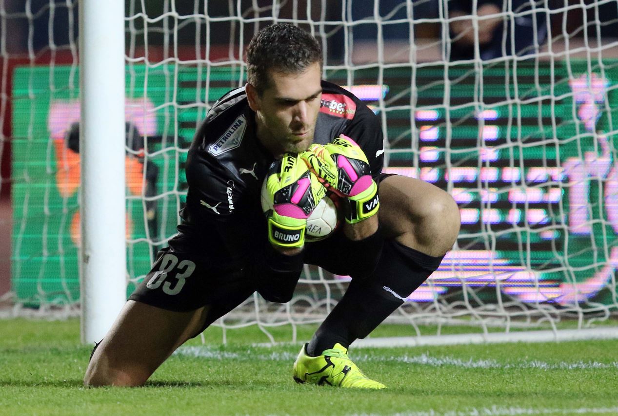 Η απίθανη γκάφα του γκολκίπερ του Απόλλωνα (vid)