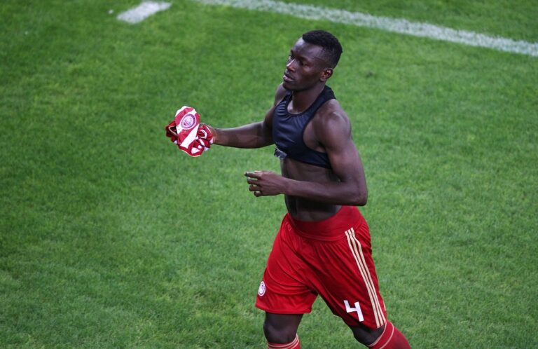 Ηχούν οι «σειρήνες» για Καμαρά