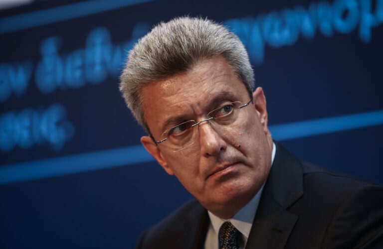 Video: To on air «αντίο» του Νίκου Χατζηνικολάου στο MEGA