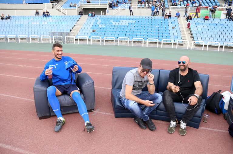 Φοβερό βίντεο του Ηρακλή με τον ψυχολόγο και τον καναπέ του (vid)