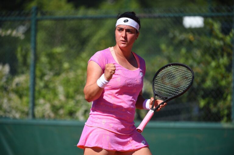 Τενίστρια κέρδισε και… δεν το πήρε χαμπάρι (vid)