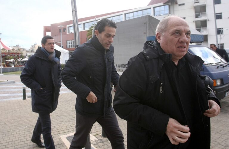 Ο Ολυμπιακός ζήτησε ξένους διαιτητές και την απομάκρυνση Τριτσώνη-Κουκουλάκη