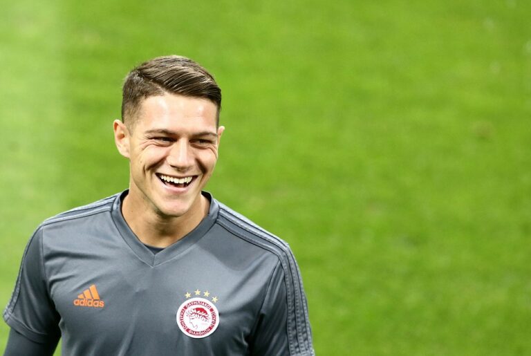 Αρέσει ο Κούτρης…