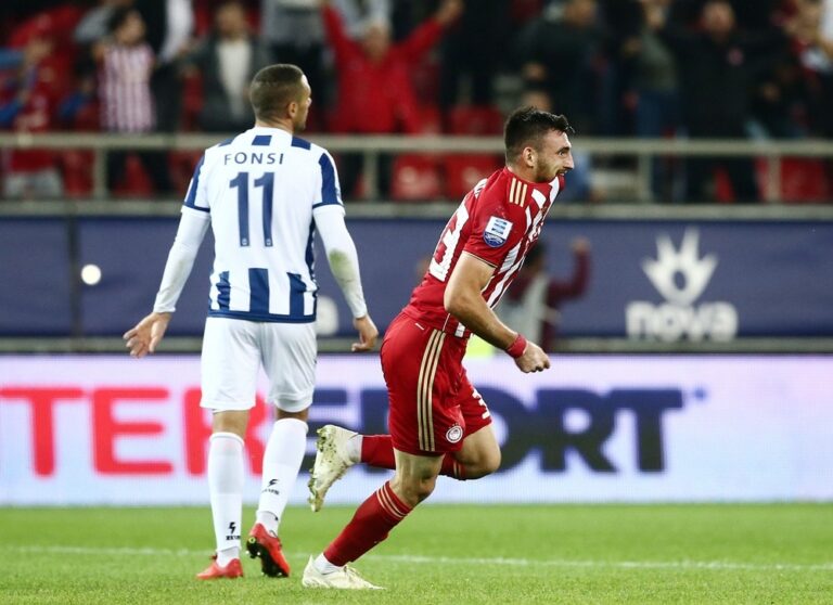 Ο Μάνος εξέθεσε τον Μαρτίνς και έδωσε «φιλί ζωής» στον Ολυμπιακό!