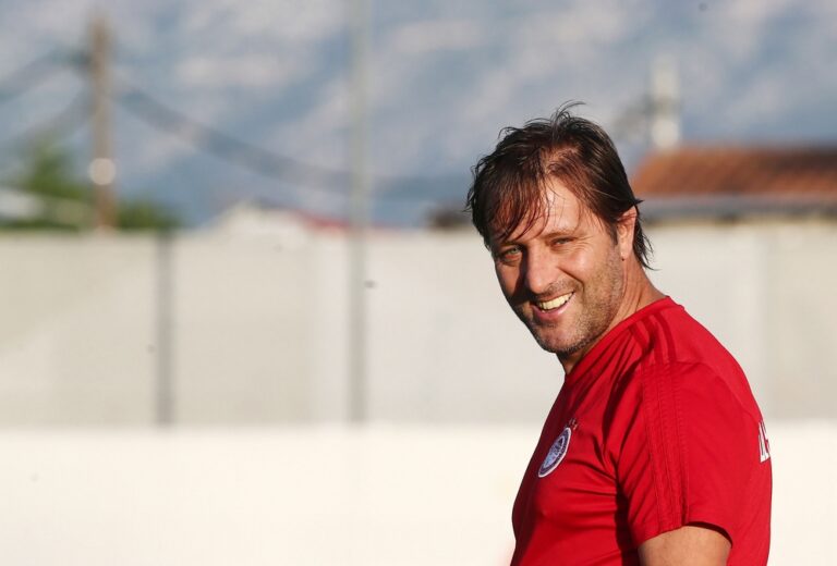 ΑΕΚ – Ολυμπιακός: Tα πλάνα του Μαρτίνς