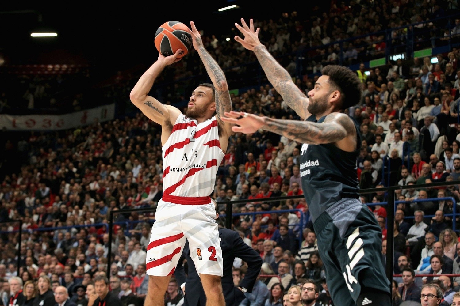 Απίθανος Μάικ Τζέιμς: Ελληνας ταξιτζής τον ρώτησε αν παίζει μπάσκετ! (pics)