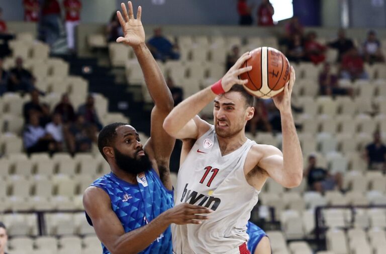 Μιλουτίνοφ: «Θα παλέψουμε για να επιστρέψουμε στους τίτλους»