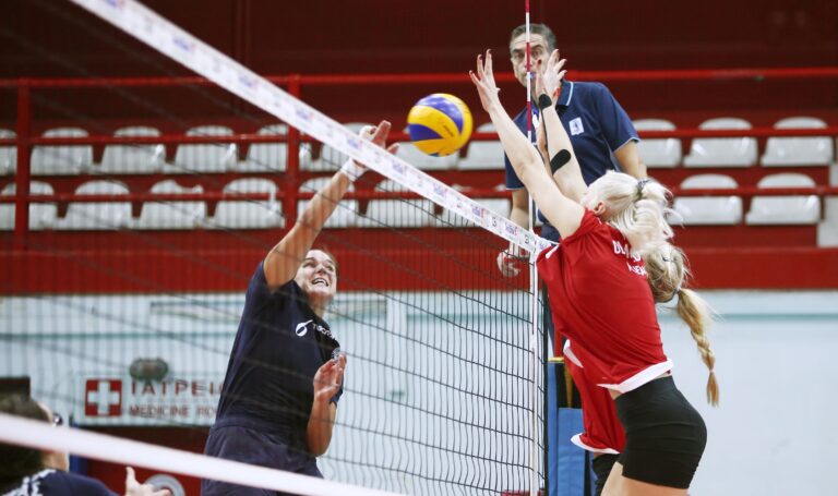 Ολυμπιακός-Α.Ο. Θήρας 2-2: Μοιράστηκαν τα σετ