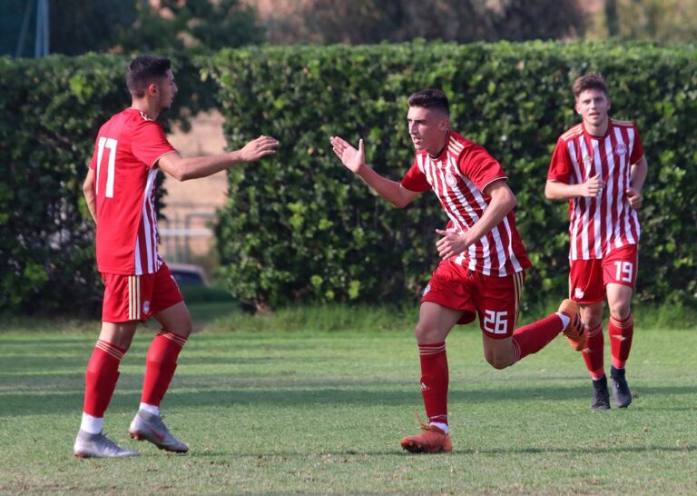 Ακάθεκτοι οι Έφηβοι του Ολυμπιακού, 5-1 τον ΟΦΗ