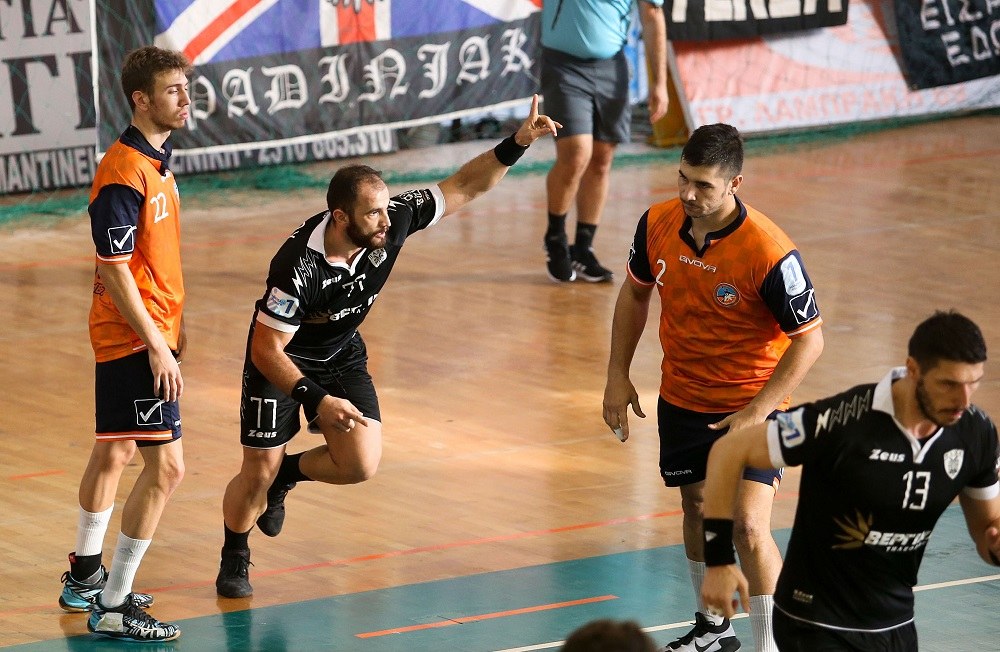 Handball Premier: Καταιγιστικός και μόνος στην κορυφή ο ΠΑΟΚ