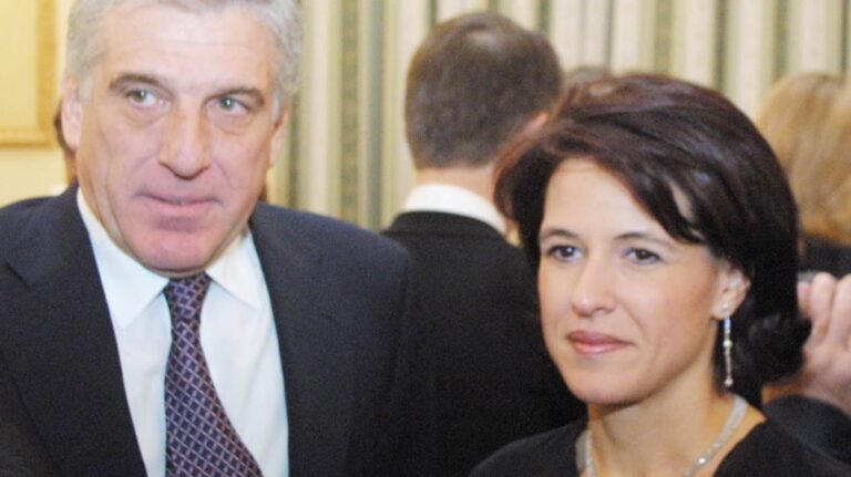 Στη φυλακή ο Γιάννος Παπαντωνίου και η σύζυγός του