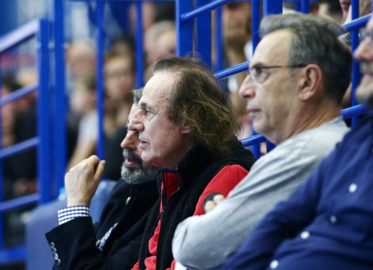 Παπακωνσταντίνου και Τσακνής στο γήπεδο…