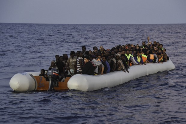 Ναυάγιο ανοικτά της Χίου: Τέσσερις  νεκροί 30 αγνοούμενοι