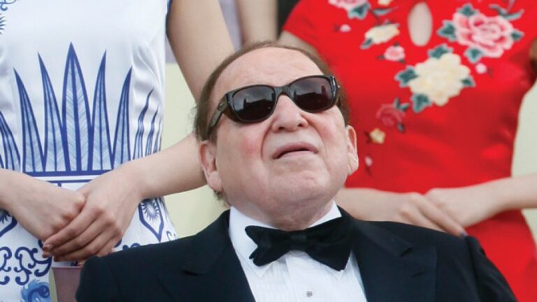 Sheldon Adelson: Ο μεγιστάνας του τζόγου που για πολλά χρόνια κοιμόταν στο πάτωμα μιας πολυκατοικίας