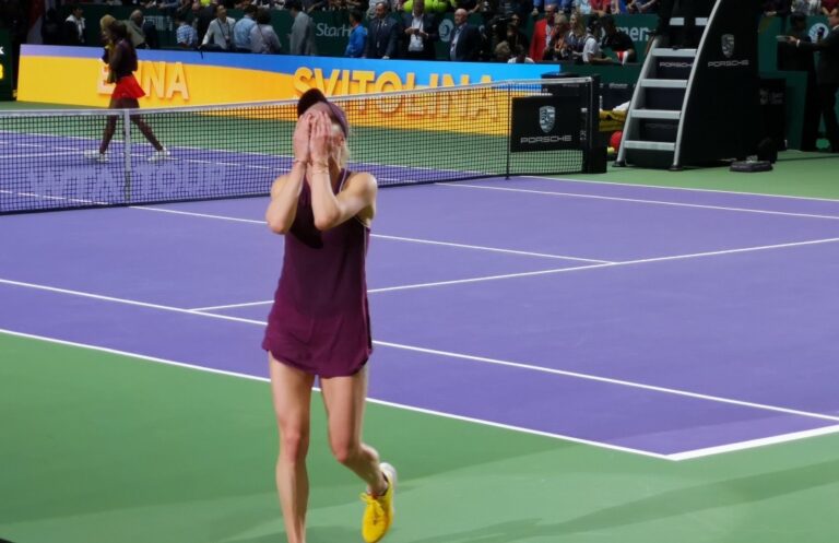 Η Σβιτόλινα είναι η πρωταθλήτρια του WTA Finals!