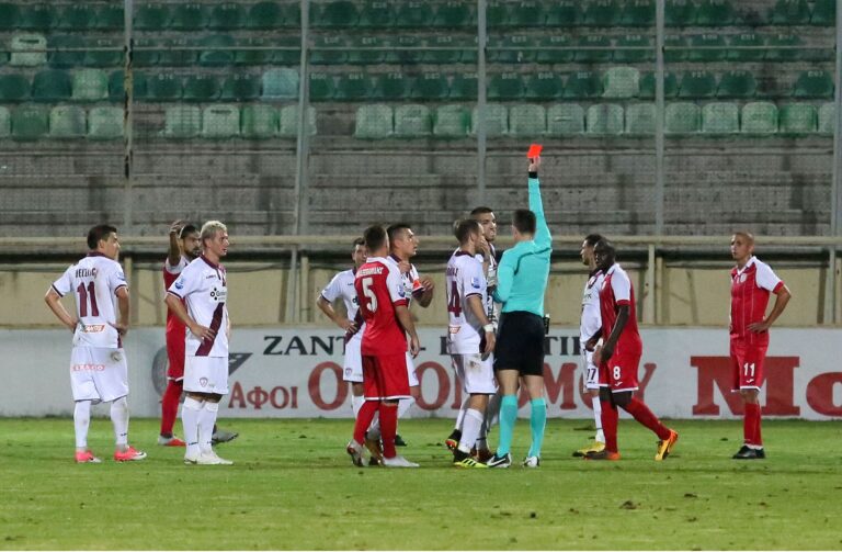 Βράζει η ΑΕΛ με την διαιτησία στην Ξάνθη (vids)