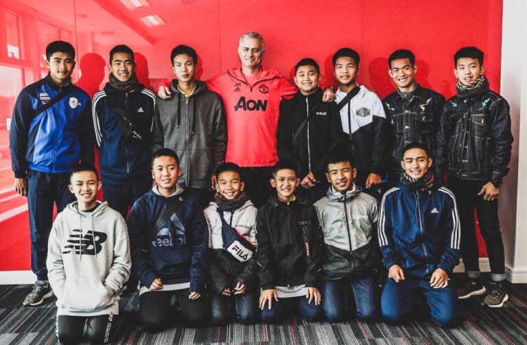 Το δώρο της Γιουνάιτεντ στα παιδιά της Ταϊλάνδης (pics)