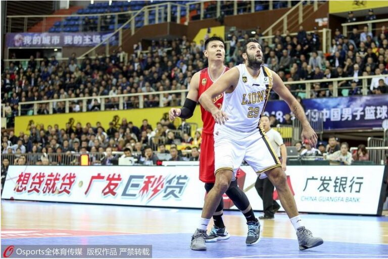 Ακόμη μία νίκη για τους Λάιονς, στα… ρηχά ο Μπουρούσης