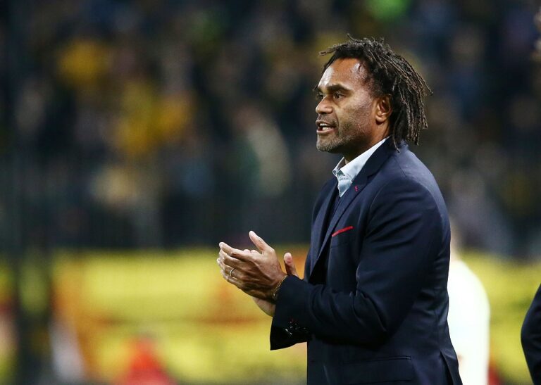 Η Καλημέρη τραγουδά για τον… Καρεμπέ! (vid)