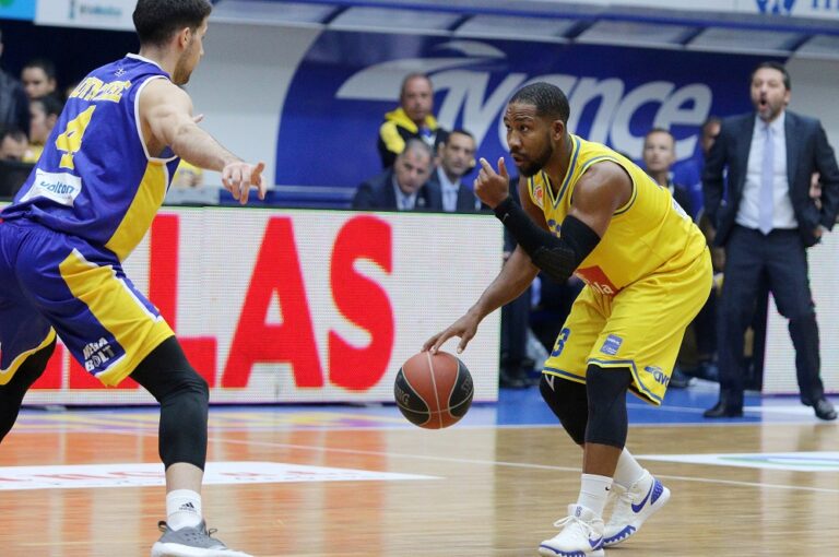 Περιστέρι: Σοκ με Κλαρκ, χάνει όλη τη σεζόν