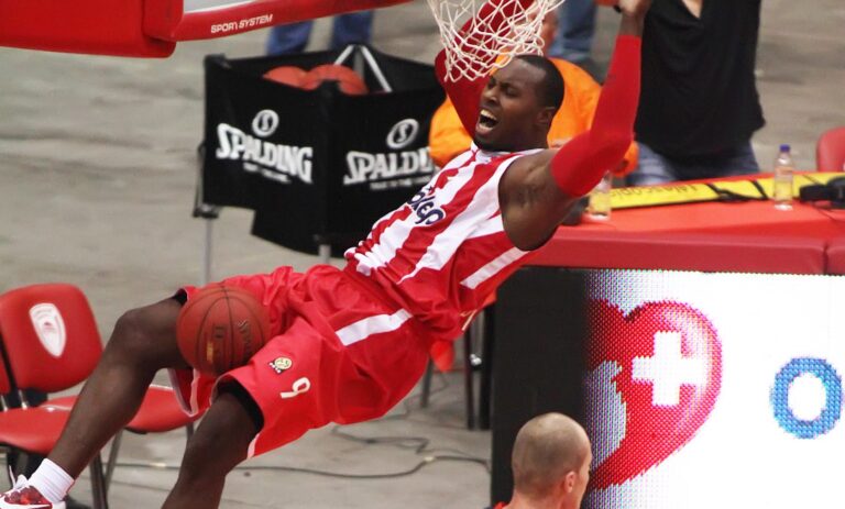 Φουλ για τρεις μεταγραφές ο Πανιώνιος