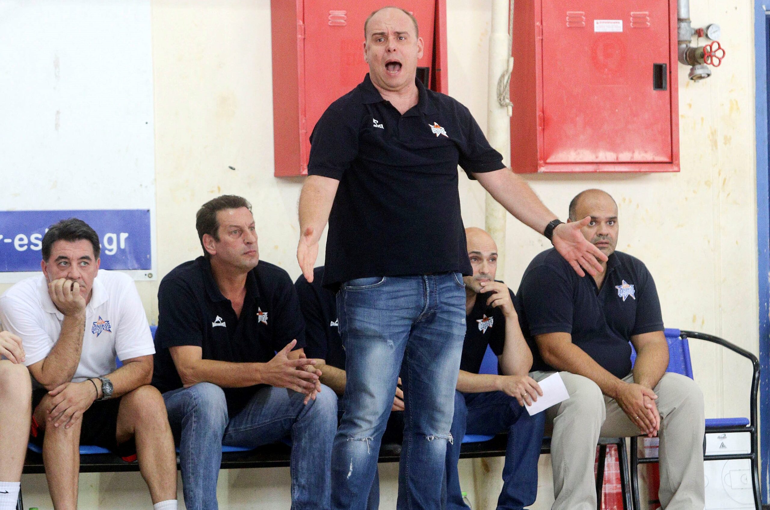 Τέλος από Ιωνικό Γούναρης και Καλαμπάκος!