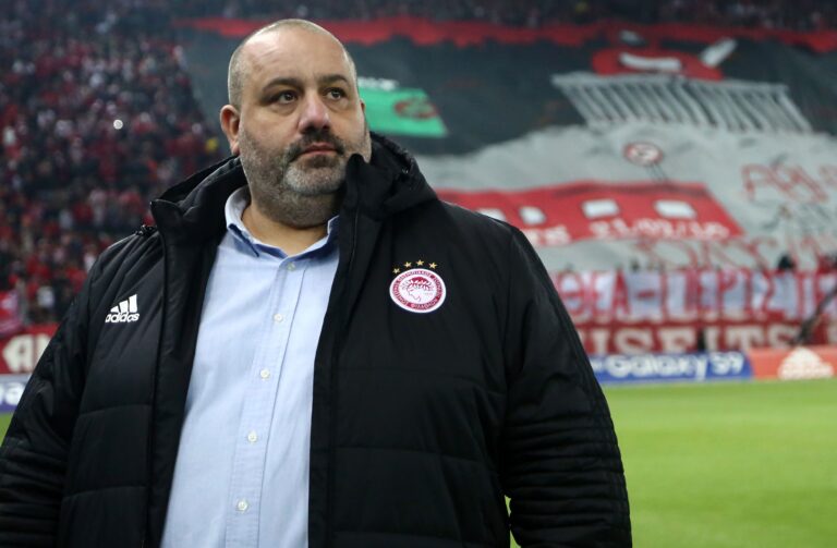 Αιχμές Καραπαπά για τη διαιτησία