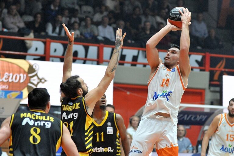 Κασελάκης: «Να είμαστε δυνατοί στο μυαλό»