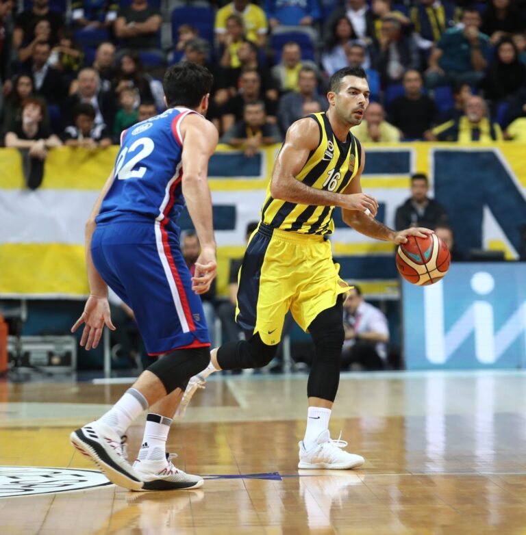 Φενέρμπαχτσε – Εφές 86-79: Έργο Σλούκα