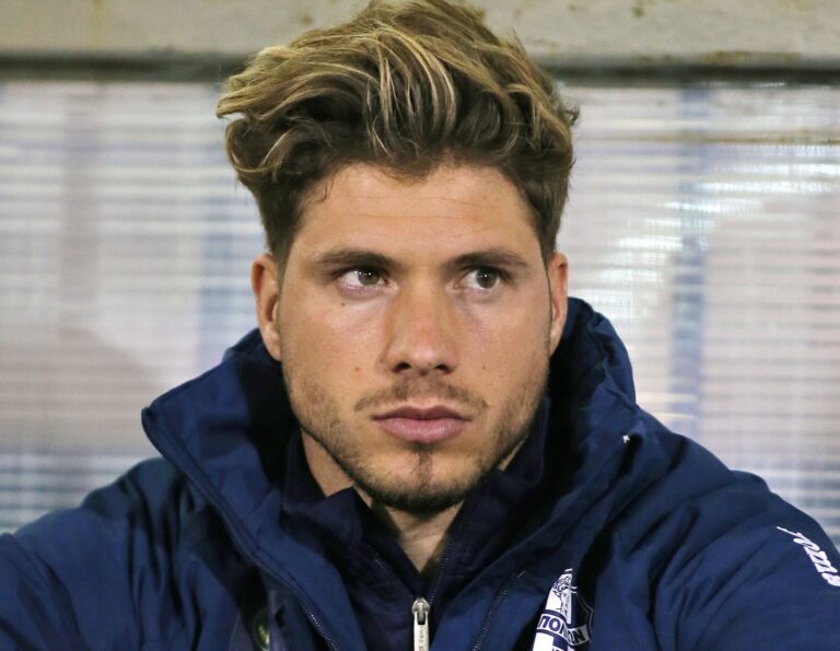 Απόλλων Σμύρνης: Μετέωρος ο Βάσιτς