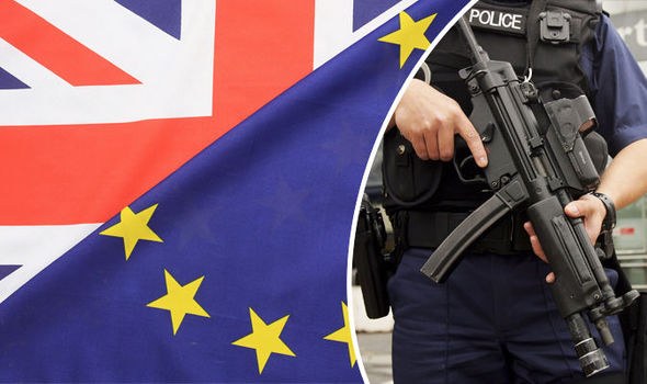 Brexit: «Τυχόν ασυμφωνία στην έξοδο, κάνει ευάλωτη τη Βρετανία σε τρομοκρατικές επιθέσεις»