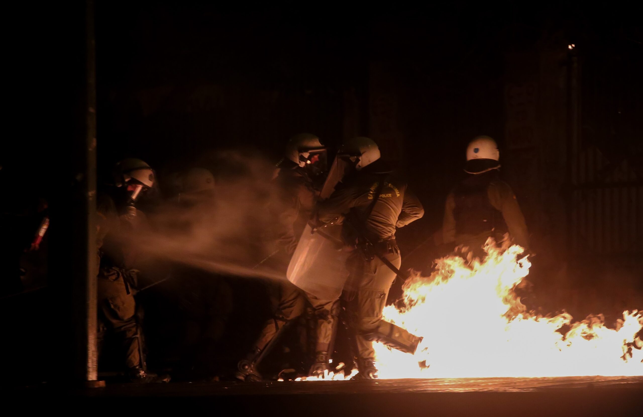 Πολυτεχνείο: Ημέρα μνήμης αλλά κι επεισοδίων (vids)