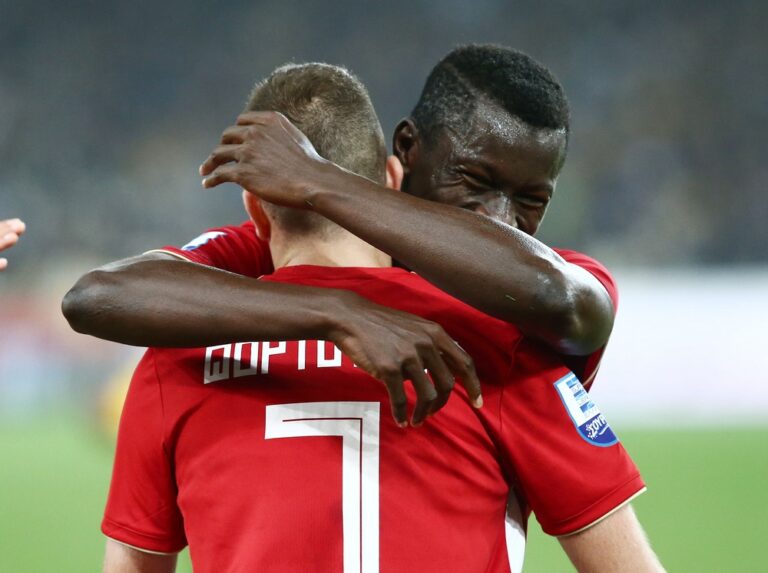 Ολυμπιακός: Η δοκιμή στα χαφ και η αυταπάρνηση του Φορτούνη